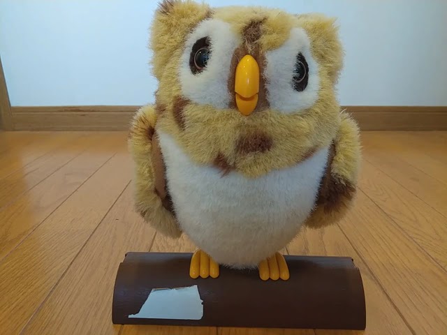 210606 ものまねフクロウ 左羽根が動かない - YouTube