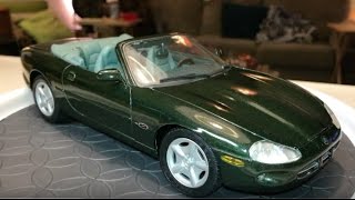 Maisto 1:18 Scale 1996 Jaguar XK8 - YouTube