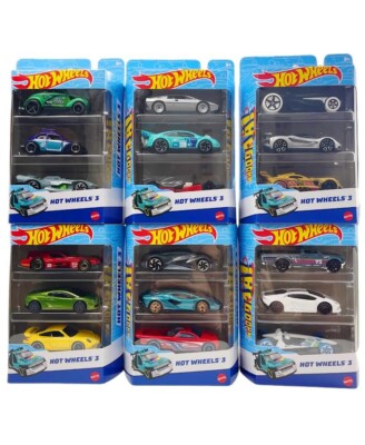 Hot Wheels 3-Car Pack, Multipack of 3 Hot Wheels Vehicles, Styles