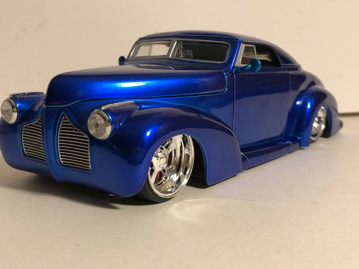 JADA DUB CITY OLDSKOOL 1940 PONTIAC BLUE 1:24 DIECAST MODEL CAR