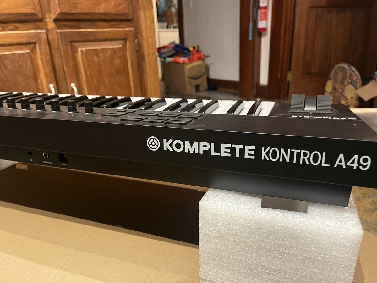 Native Instruments Komplete Kontrol A49 Keyboard Controller DAW