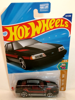 2025 HOT WHEELS 1:64 HW '70S VS. '90S 7/10 BLACK '92 FORD MUSTANG