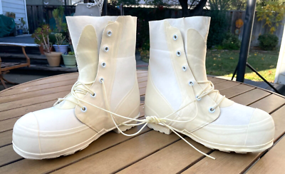 USGI MILITARY WHITE EXTREME COLD WEATHER BUNNY BOOTS MICKEY MOUSE