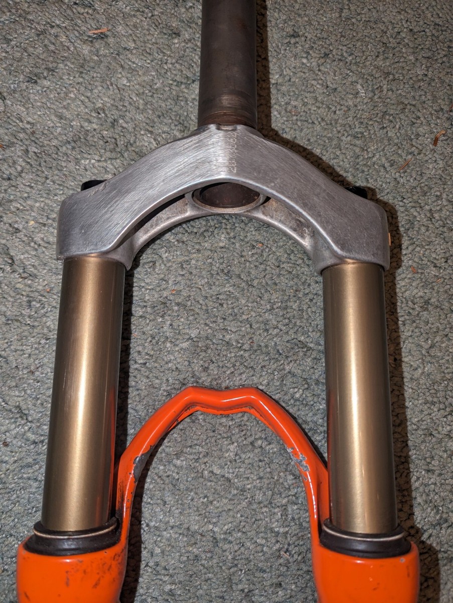 VINTAGE 2002 MARZOCCHI BOMBER DIRT JUMPER 130 MM SINGLE CROWN 26