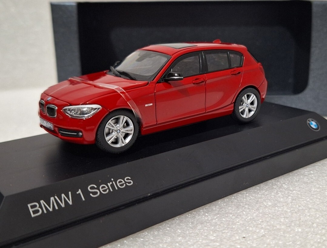 BMW 1 Series E87 5-Door 2004-2007 Red Met 1:43 Minichamps Dealer