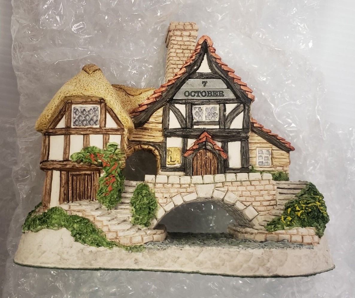 David Winter Cottages Birth Day Cottage 