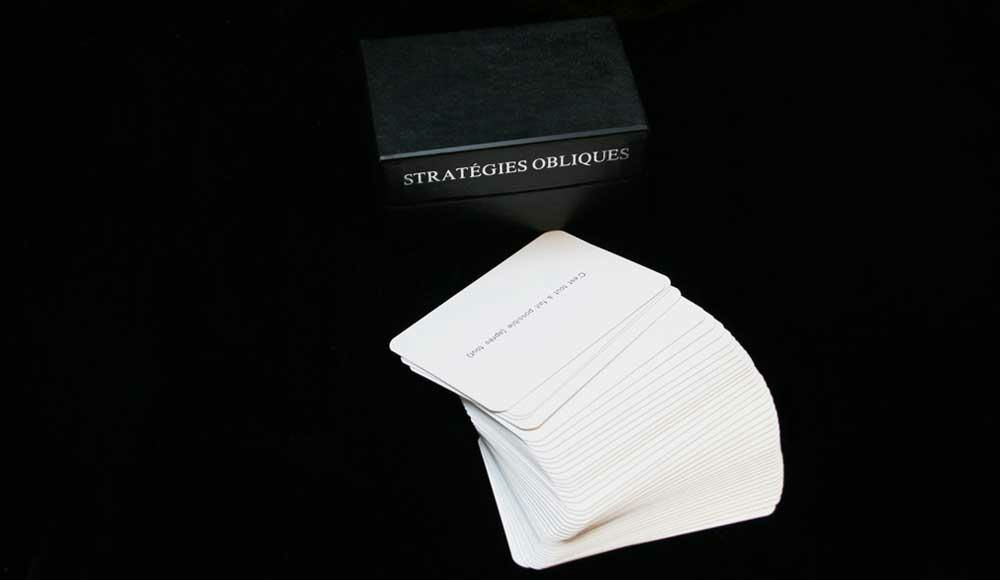 アンビエントの先駆者ブライアン・イーノの創作戦略「オブリーク