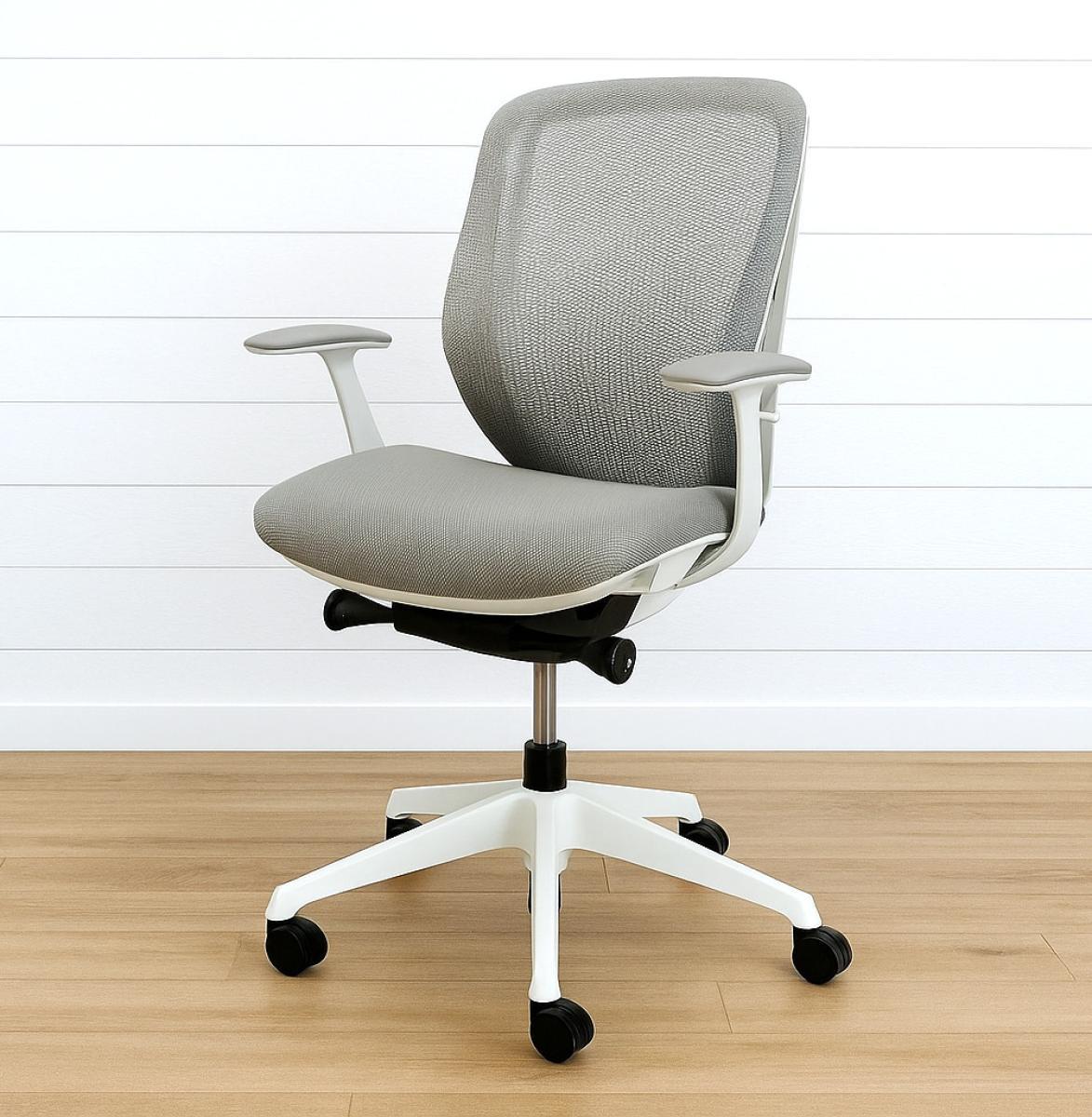 中古】シルフィーメッシュ オカムラ/okamura 肘付ローバックチェア