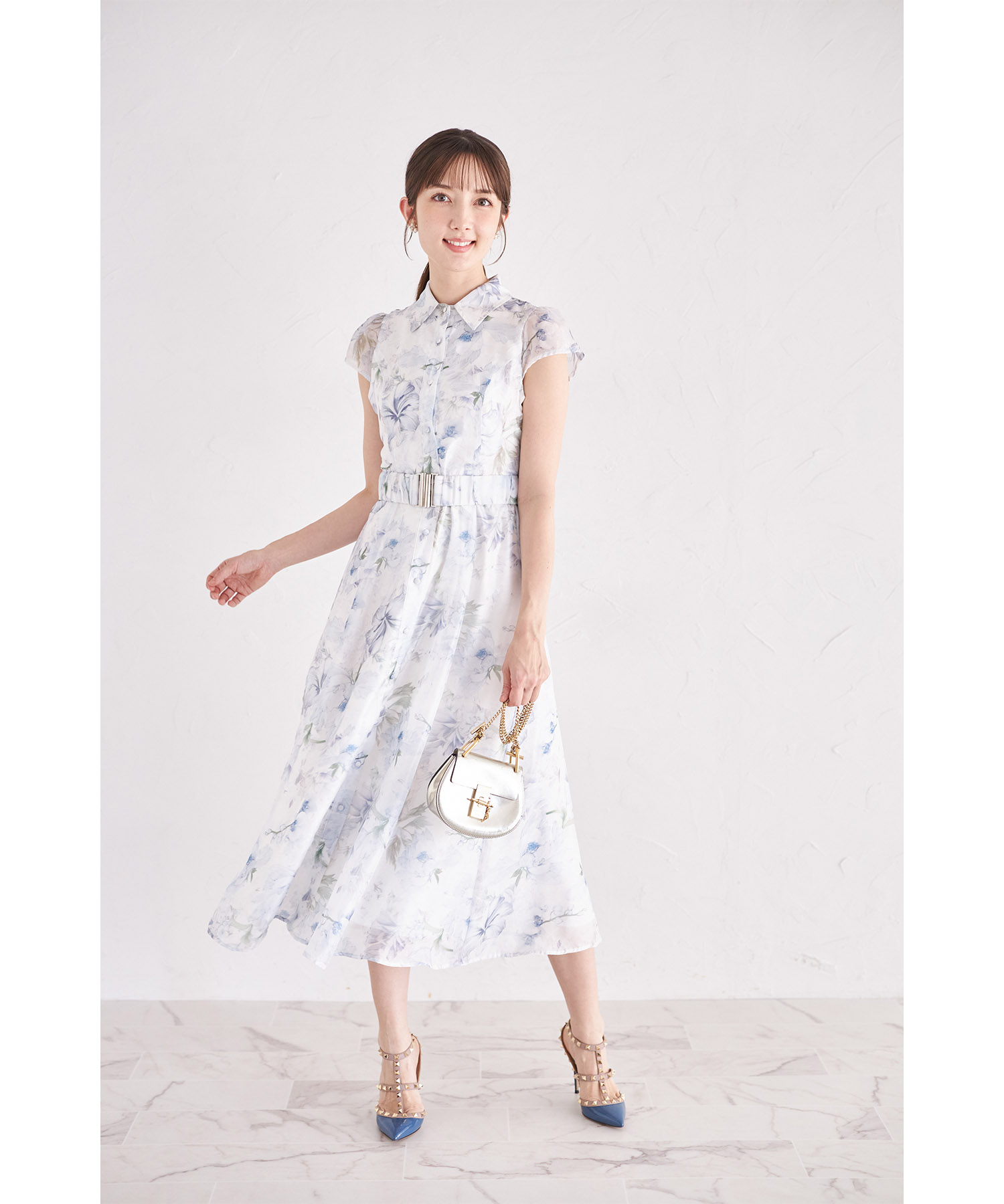 ベルト付き水彩シアーフラワープリントシャツワンピース