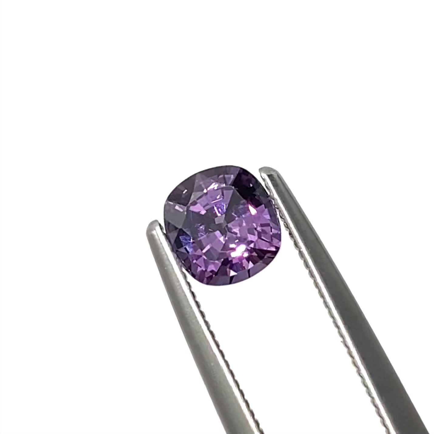 ベキリーブルーガーネット（カラーチェンジガーネット アレキタイプ