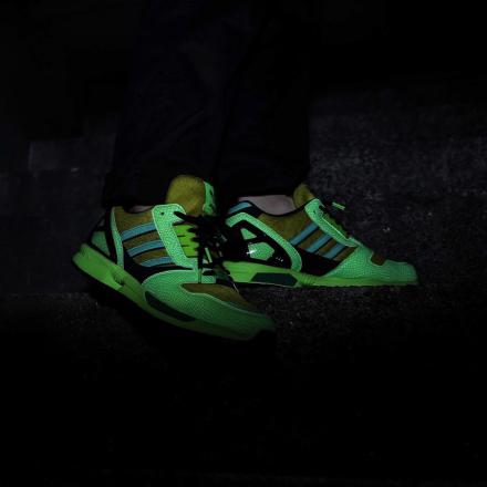 国内8月28日発売予定】アトモス × アディダス オリジナルス ZX8000 