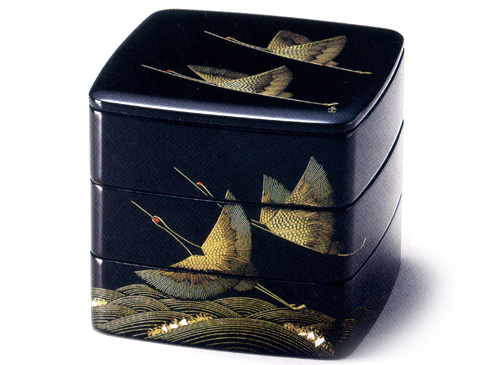 6.5胴張三段重箱 波に飛鶴 黒内朱 木製 漆塗りお重箱（製造中止） 漆器