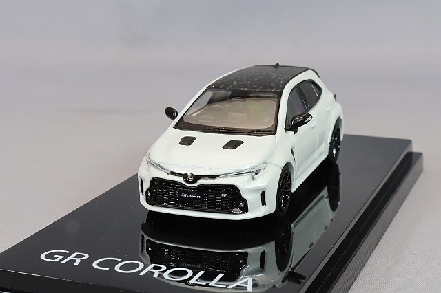 ホビージャパン 1/64 トヨタ GR カローラ RZ プラチナホワイトパールマイカ