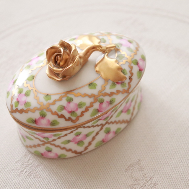 Herend ヘレンド セーブル風小薔薇金彩 スモールトレジャーボックス