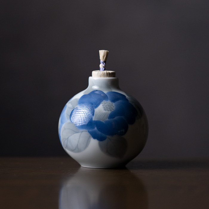 茶道具 | 染付彫香炉「深吉野」(AH-239) 作家「本多亜弥」