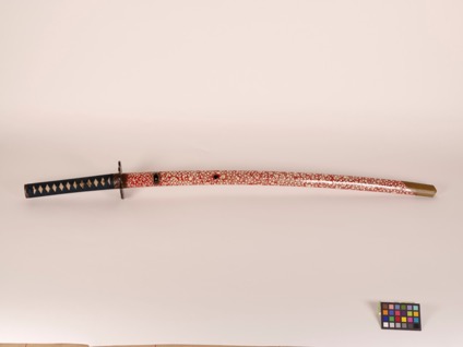 華やかな梅花皮研出朱鞘打刀拵（かいらぎとぎだししゅざやうちがたな