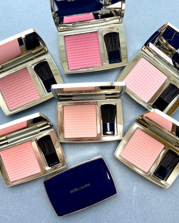 エスティ ローダーの新作チークをスウォッチ！ ロングラスティングで