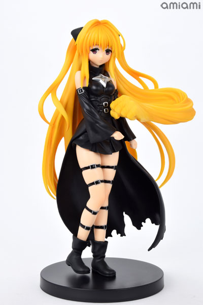 To LOVEる-とらぶる- ダークネス プレミアムフィギュア“金色の闇