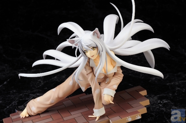 今夏8月、アルターより『化物語』ブラック羽川のフィギュアが再販