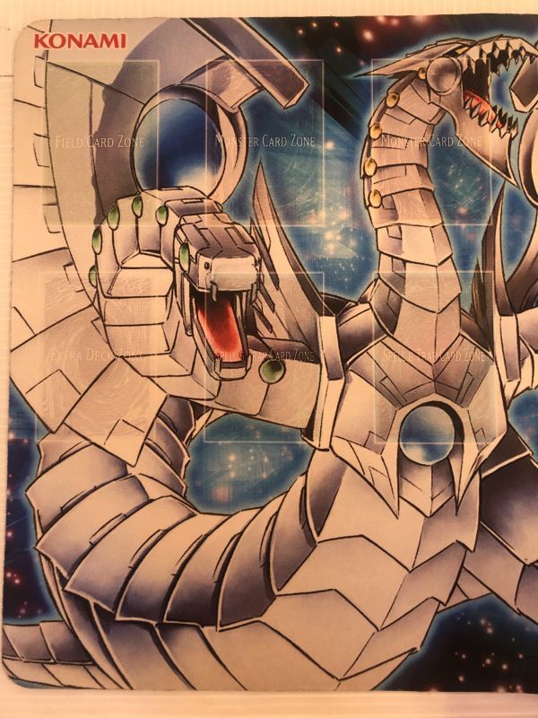中古品 遊戯王 プレイマット サイバー・エンド・ドラゴン ヘルカイザー