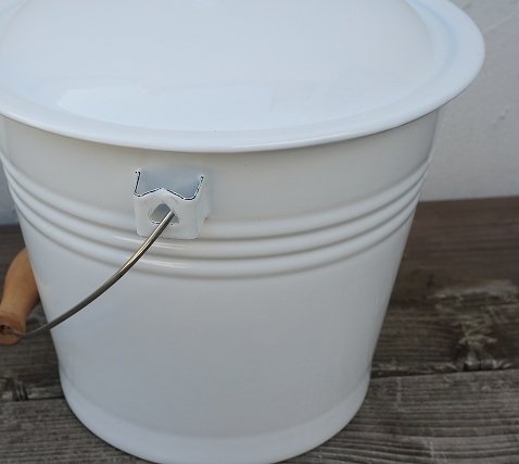 ふた付ホーローバケツ 白 5リットル - 【ハートフルカントリー