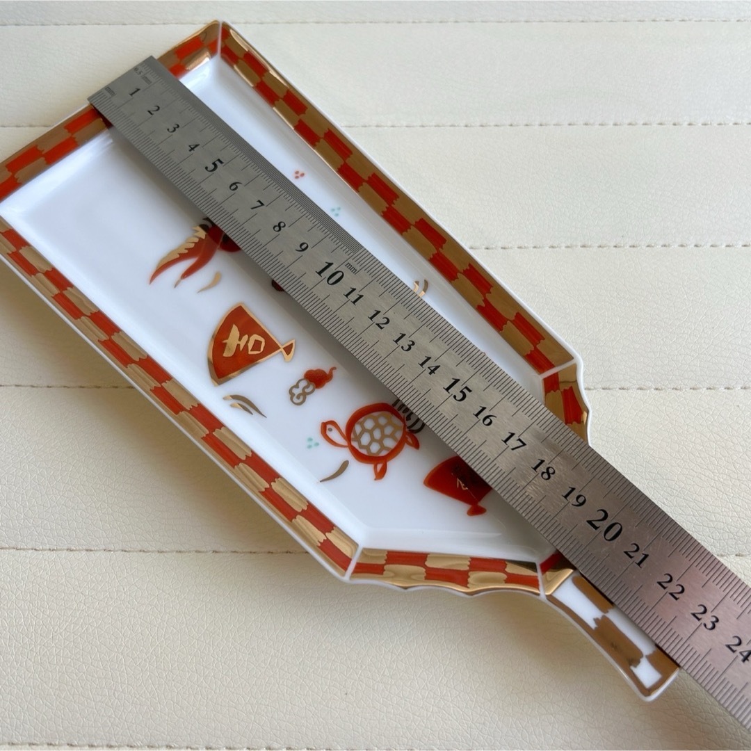 美濃焼 - 美濃焼 前畑陶器 縁起商店 羽子板 赤絵 賀正紋 羽子板皿 長皿