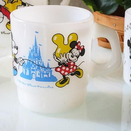 ファイヤーキングより「東京ディズニーランド」ミッキー＆ミニーマグです。