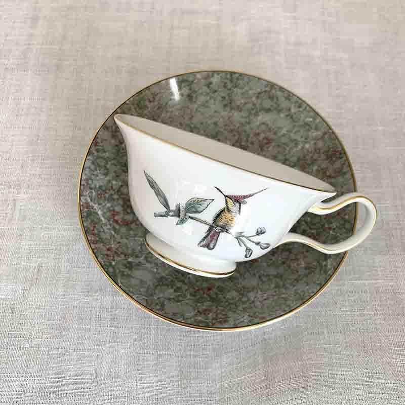 ウェッジウッドハチドリカップ＆ソーサー黒壺