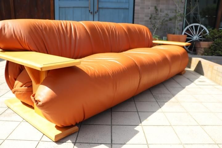 高級家具ブランドMORISHIGE(モリシゲ)のエレガントなデザインの総皮革