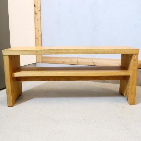 unico(ウニコ)の(GROSSO) パイン無垢材 ダイニングベンチです。座面下