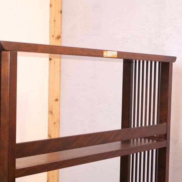 松本民芸家具のミズメザクラ材を使用した本棚/書棚です。クラシカルな