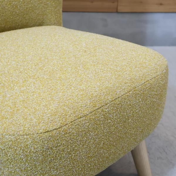 unico(ウニコ)のPUUK(プーク)ラウンジチェアです。ぷっくりとした丸み