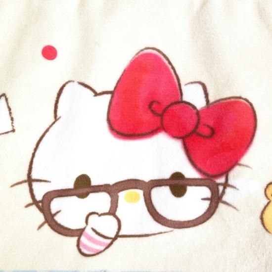 サンリオ ハローキティ 50th ふわふわ巾着ポーチ（ブルー） Sanrio