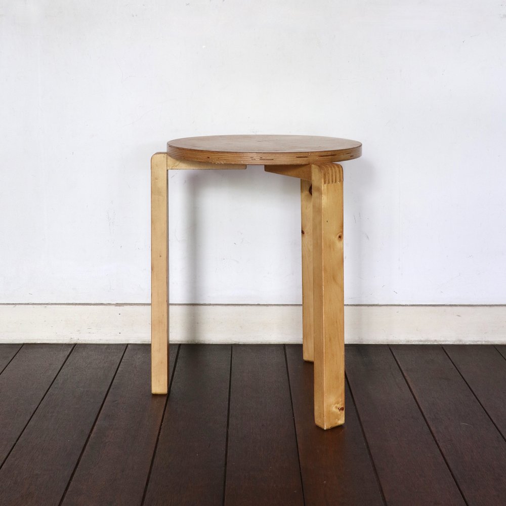Alvar Aalto/Stool 60, War Leg - organ-online.com