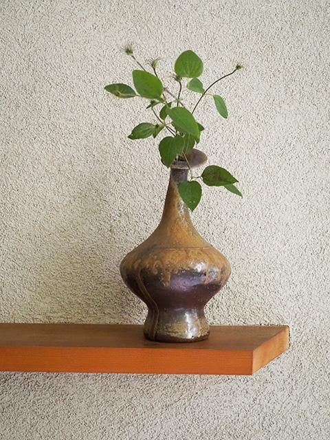 新作・横山直樹の備前一輪挿し | 備前焼きならではの風情とモダンな