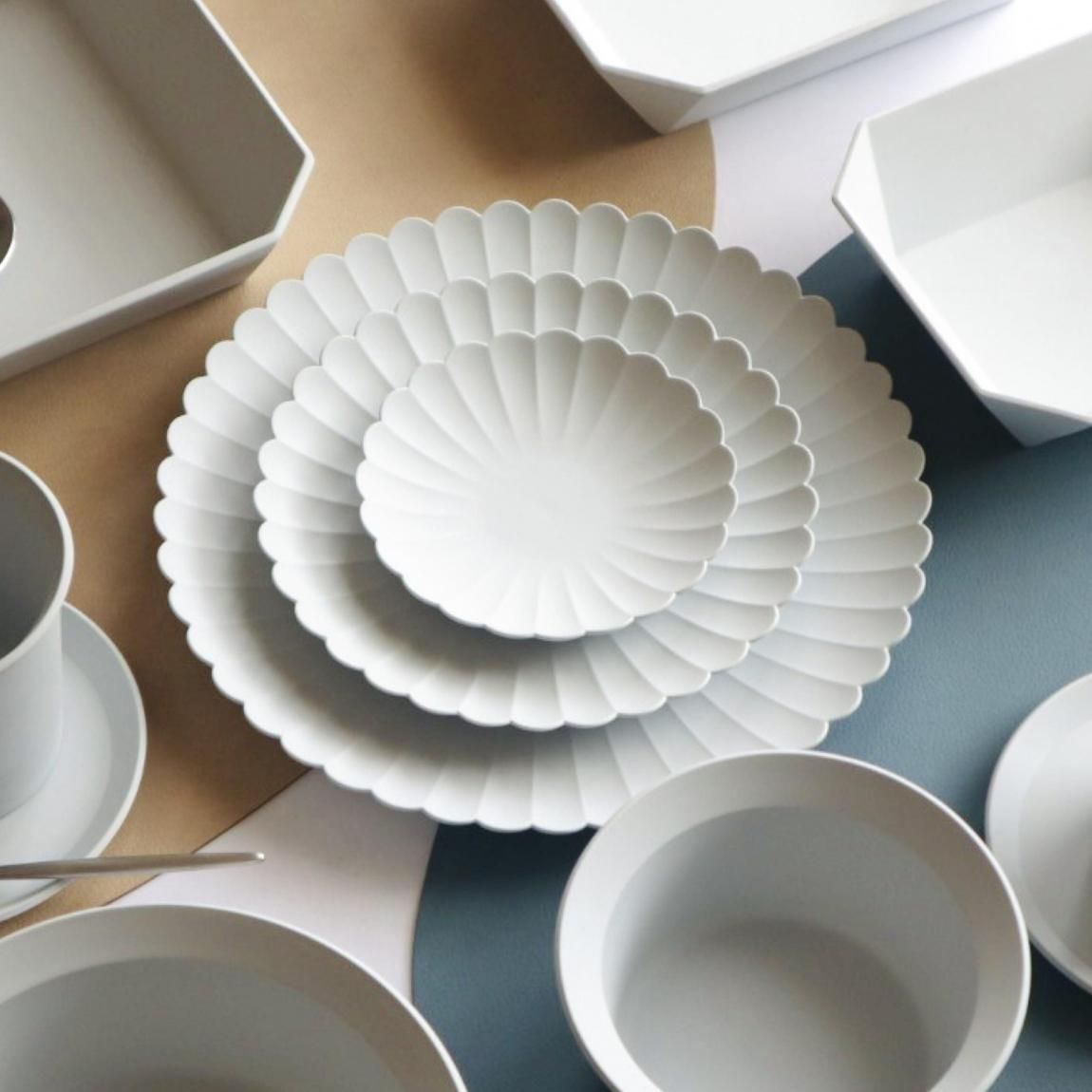 1616 / arita japan / TY パレスプレート グレー［全3種］ | 有田焼の