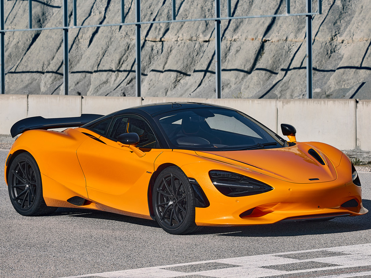 マクラーレン 750S 2023年モデルの価格・グレード一覧 価格.com