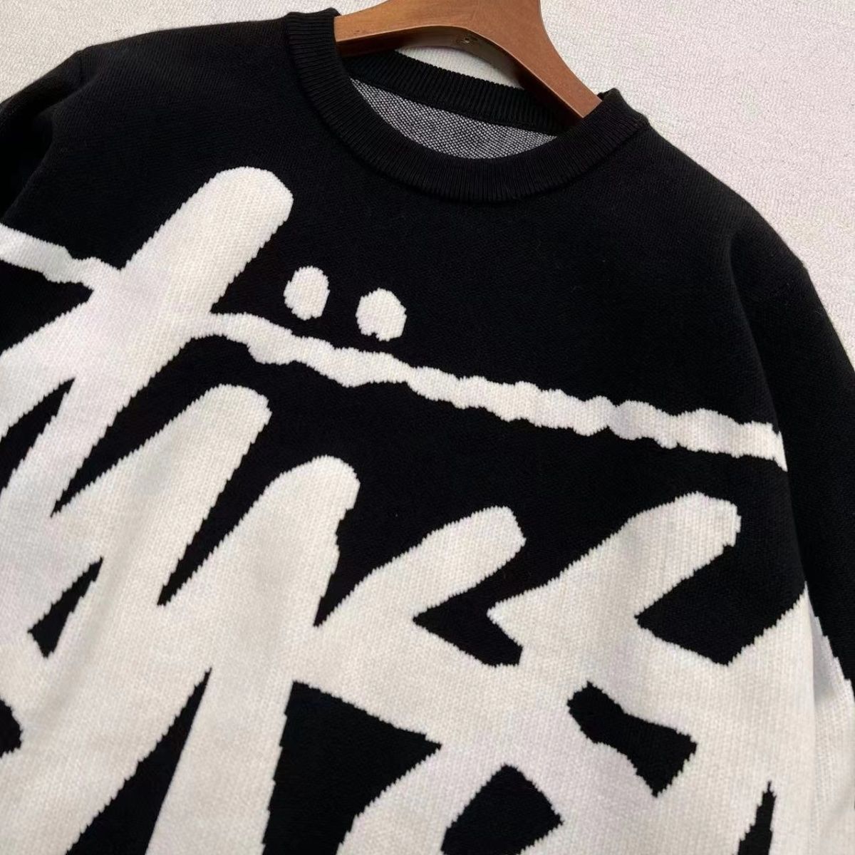 2025Stussy. letter knitted jacquard sweater men's and women's crew