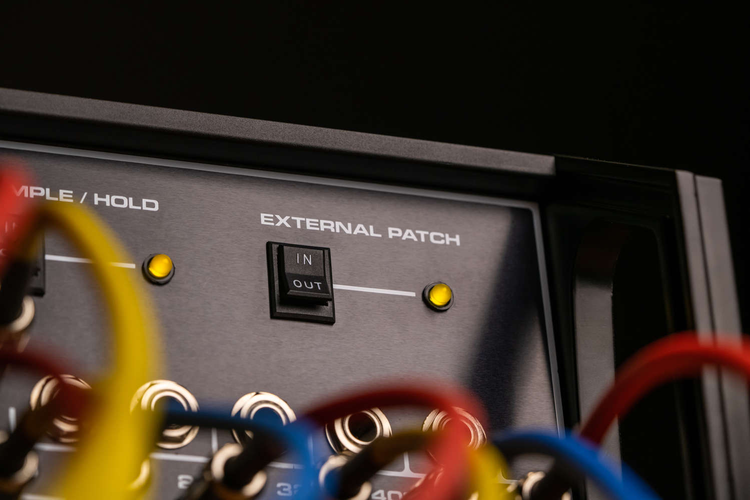 Moog 16 Channel Vocoder | 40年の時を経て復活した16バンドのアナログ