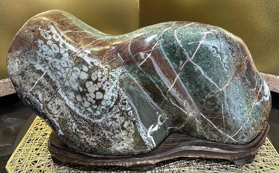 緋山酔恭「山水石美術館」 日本の美がここにある！！ 全国の水石・美石