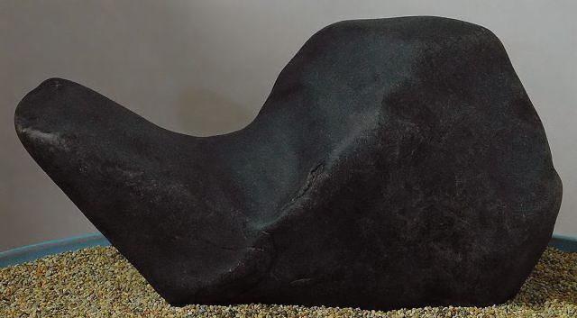 緋山酔恭「山水石美術館」 全国の水石・美石を紹介 『抽象石・心象石』