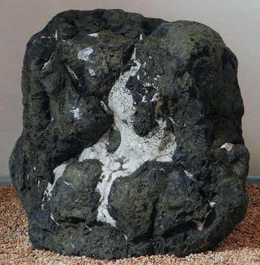 山水石美術館」 水石・美石を紹介 『滝石』 安倍川 紫晃石・藤枝縮緬石