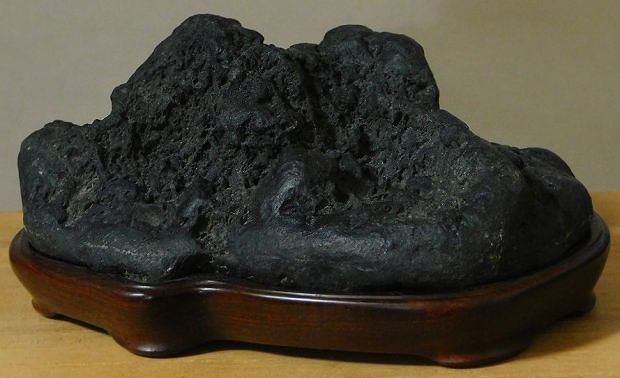 緋山酔恭「山水石美術館」 全国の水石・美石を紹介 千軒石