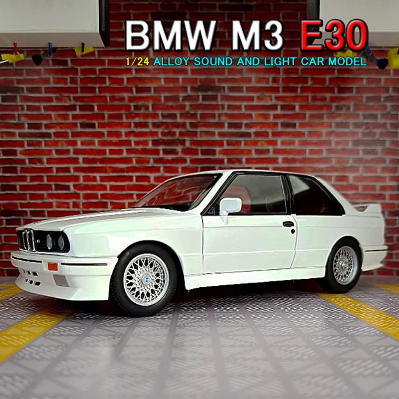 BMW BMW M3 E30 クーペ 1/24 ミニカー 全4色 ライト点灯 エンジン