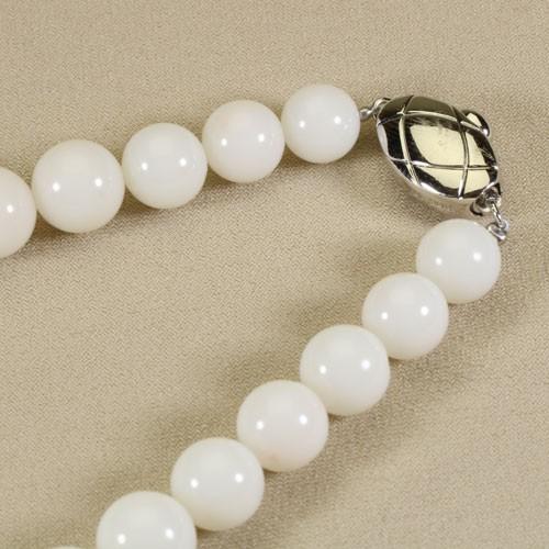 宝石珊瑚のSANSUI ネックレス 白 珊瑚 シルバー 丸玉 無染色 SANSUI