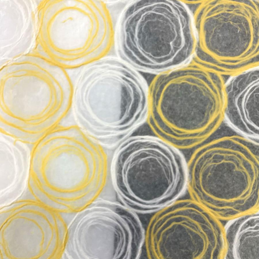 うずまき 渦巻き 透け感のある和紙 丸模様 手漉き和紙 菊判 大判 約