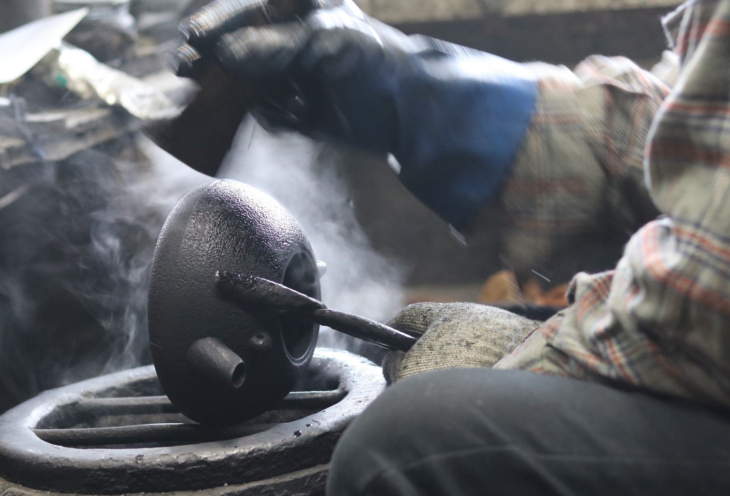 南部鉄器 鉄瓶 | 車軸型 亀甲 | 1.2L | 薫山工房