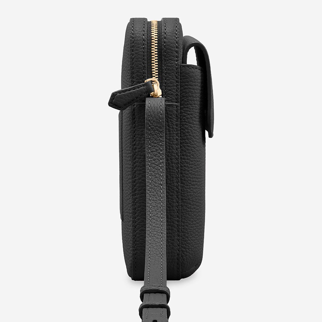ジップスマホポーチ - Black Caviar – MAISON de SABRÉ