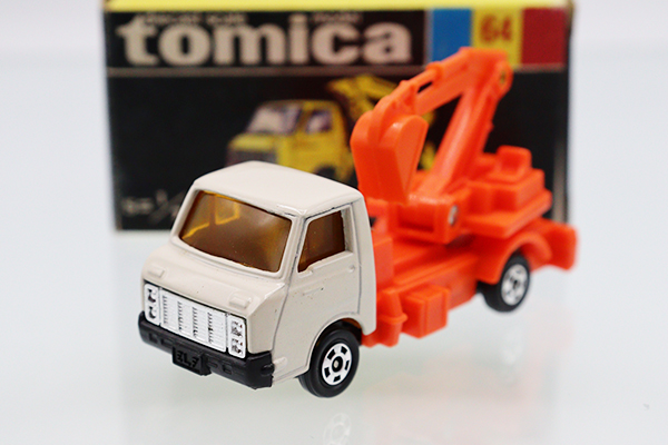 ミニカーショップ ケンボックス トミカ 黒箱☆64☆いすゞエルフFFマイ