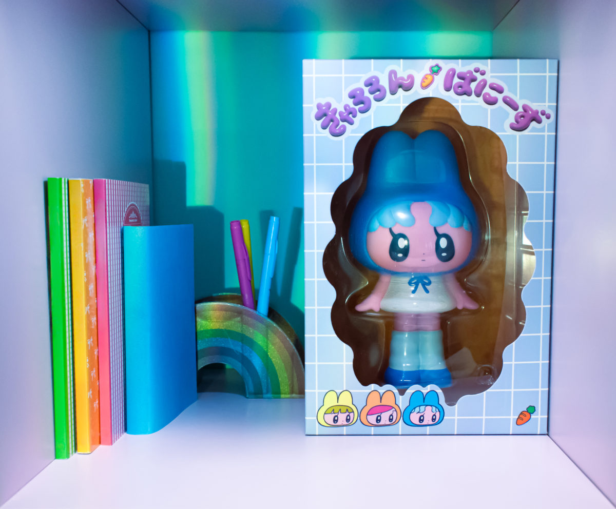 イラストレーター・モニョチタポミチによるアートピース・ソフビ「きゃ